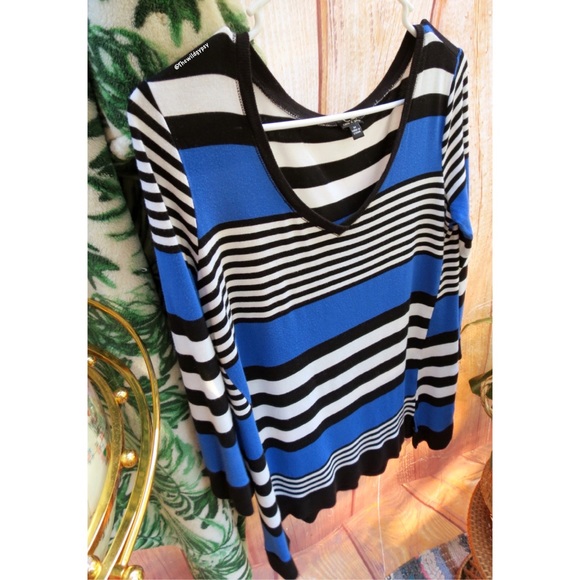 3 FOR $20 Ultra soft striped flowy long sleeve π - Picture 3 of 5